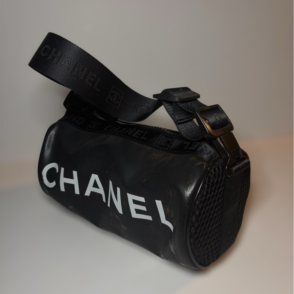 Vintage Chanel mini duffle bag - Picture 2 of 3